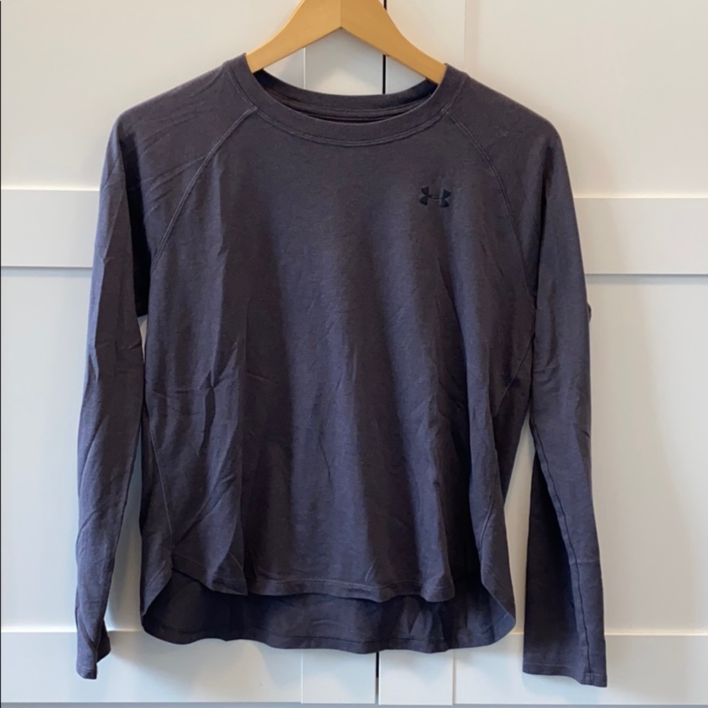 • Under Armour Long Sleeve Top •